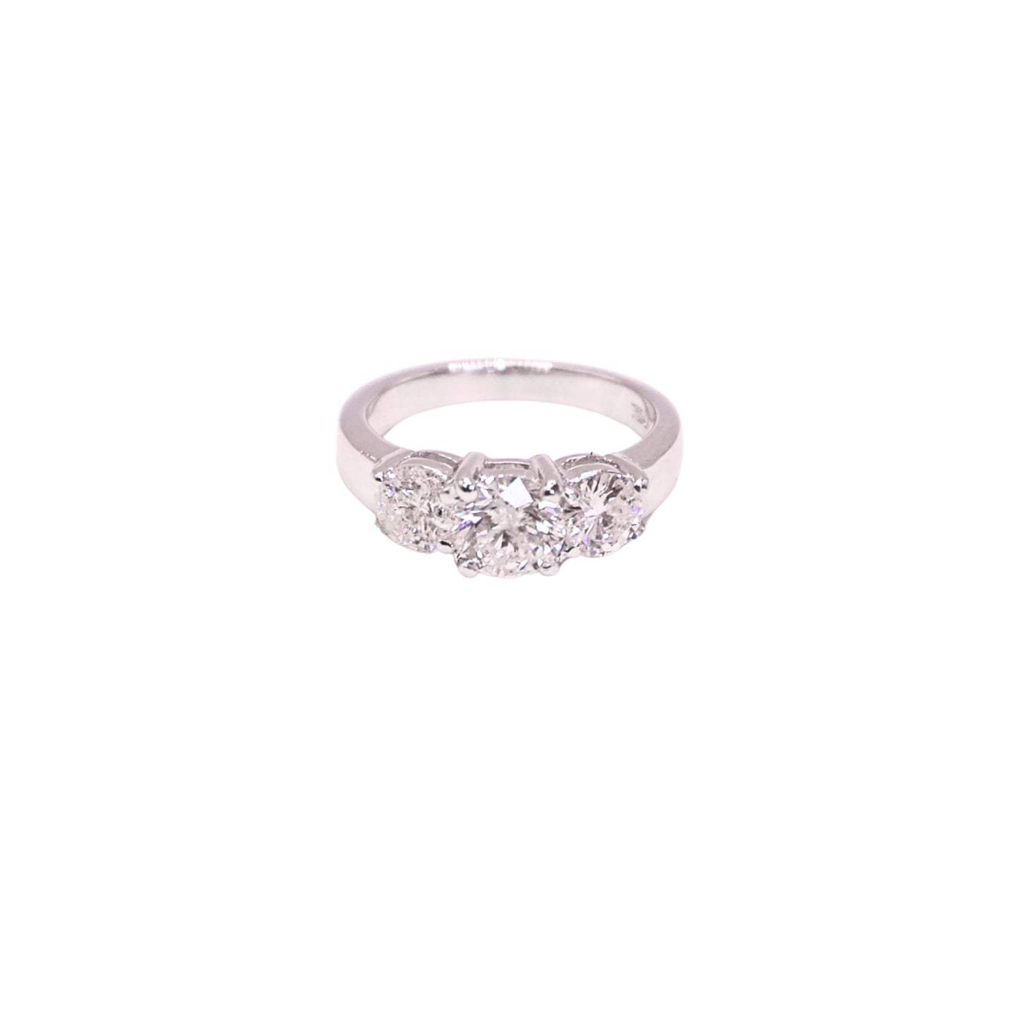 BR 3 stones ring white gold 1.67 carat