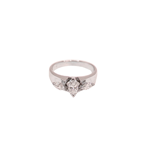 MQ ring white gold F VS1 0.48 carat