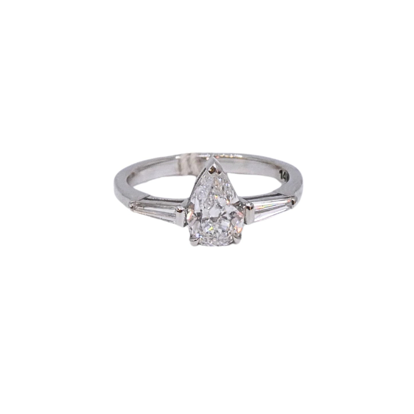 White gold Pear shape 0.91carat + 0.21