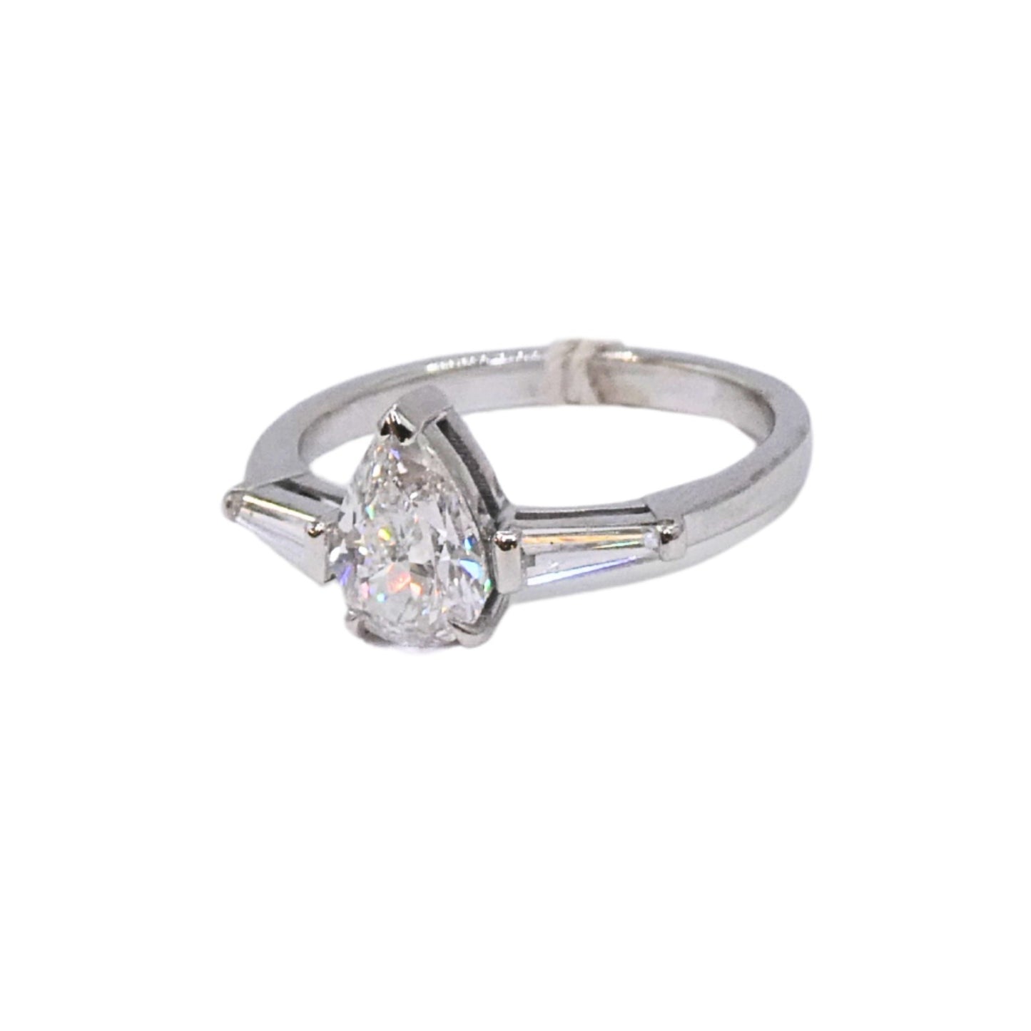 White gold Pear shape 0.91carat + 0.21
